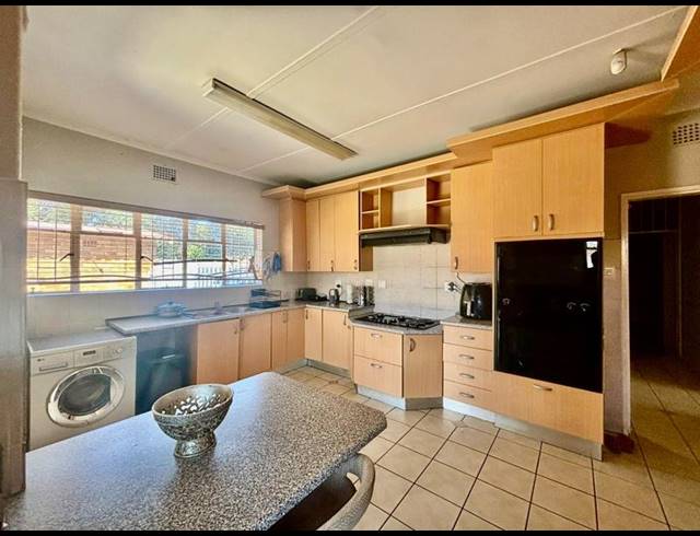 3 BEDROOM HOUSE FOR SALE IN VANDERBIJLPARK SE 1